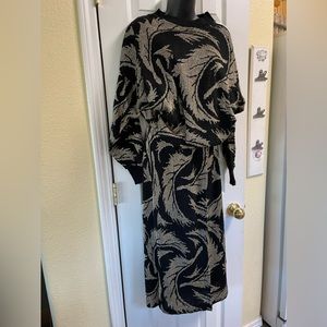 Vintage 80's Knit Black & Gold Sweater/Skirt set- MEDIUM